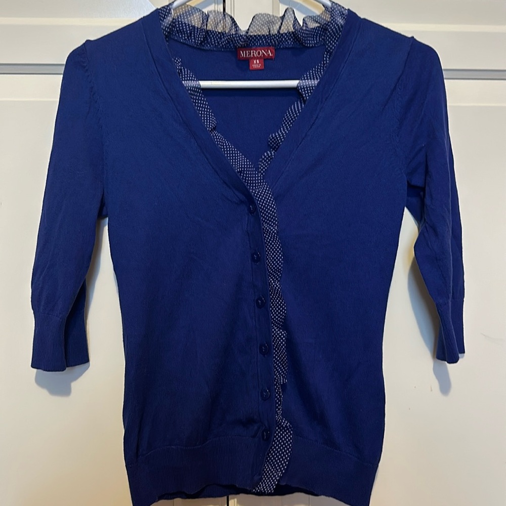 Blue cardigan with ruffles